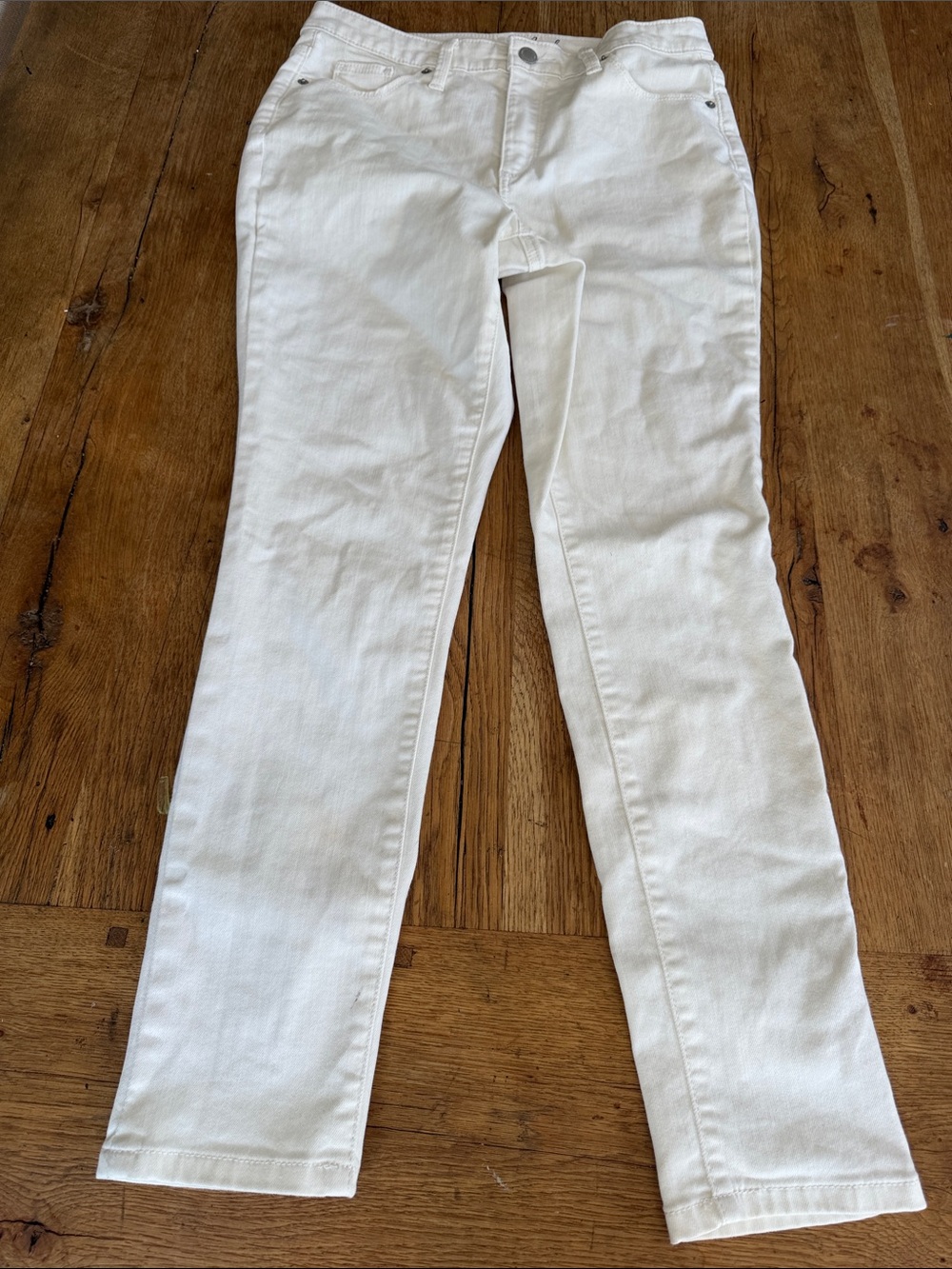 Universal Thread High Rise Skinny Crop Size 6R White